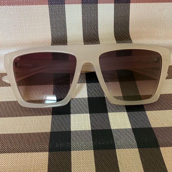 Sito Handmade Vanilla Frames Smokey Graduated Lenses Sunglasses NeverUsed - Picture 12 of 16